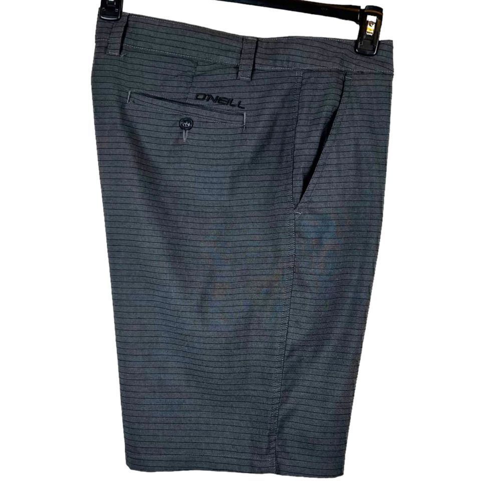 O'Neill 10 Inch Flat Front Shorts in Gray with Black Stripes Men's Size 36